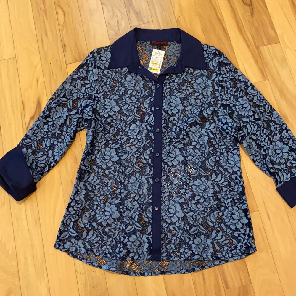 NWT navy & light blue embroidered lace w/cuffs. L